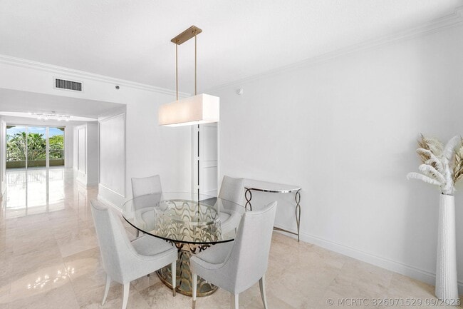 Building Photo - 3720 S Ocean Blvd