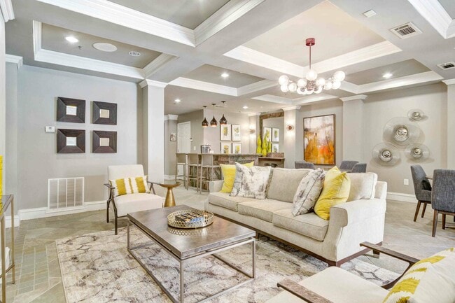 Building Photo - 3443 Kingsboro Rd NE