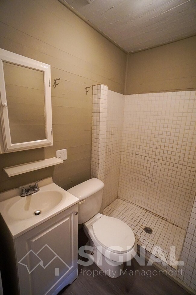 Building Photo - 7837 Churchill Dr