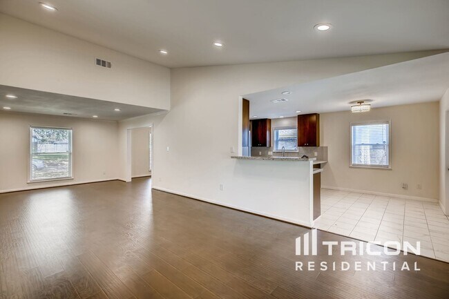 Building Photo - 8127 Twin Hills Dr