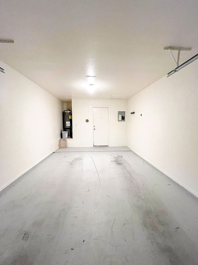 Building Photo - 2603 Edgefield St