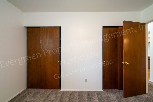 Building Photo - 2420 Poplar Dr
