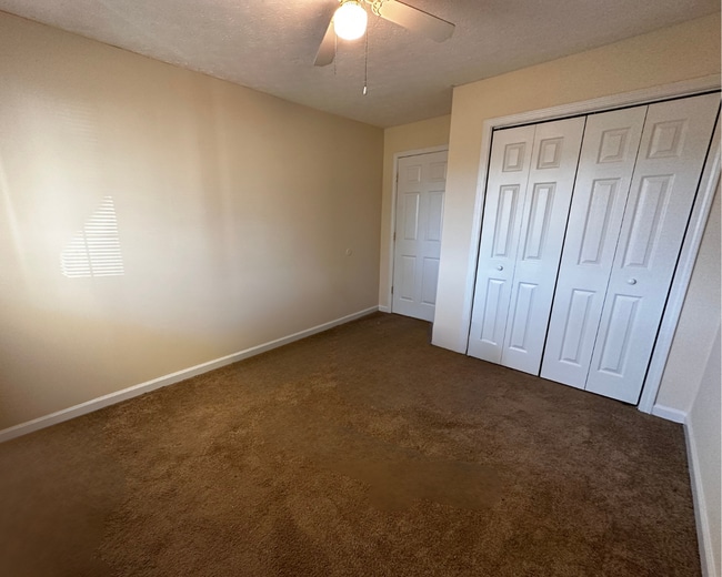 Building Photo - Leasing for November 2025 !