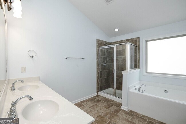 Building Photo - 438 Privet Cir