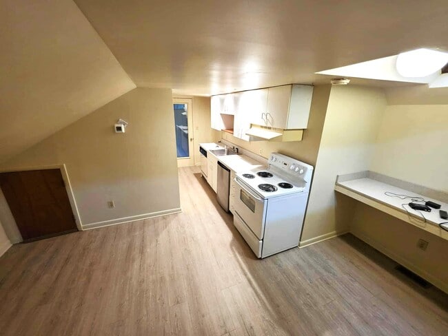 Building Photo - 7535 Carmen Ct