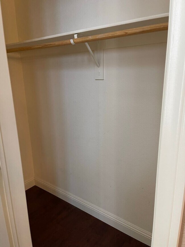Building Photo - Coming Soon-Gorgeous & Spacious Loft Style 1 Bedroom Unit in Guard Gated Manhattan Condos!