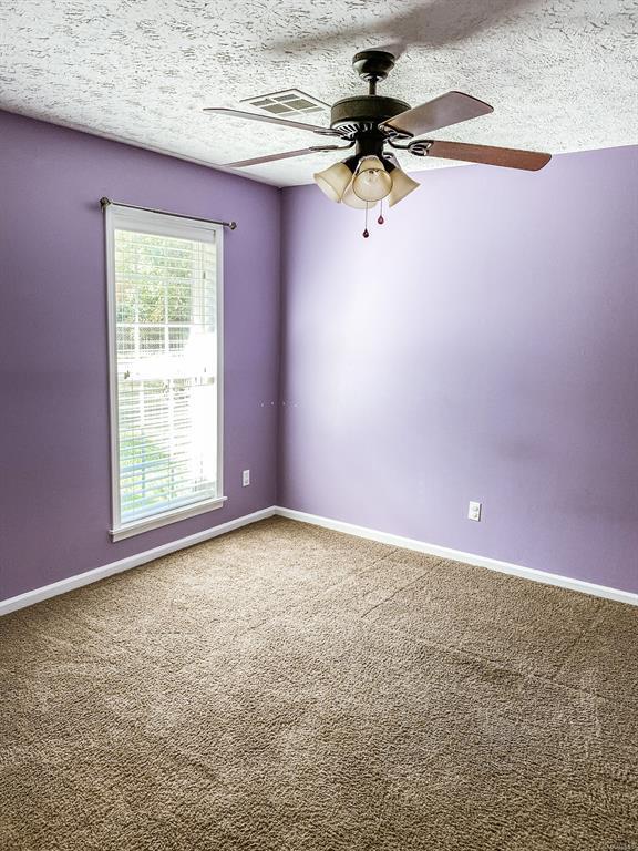 Building Photo - 122 Livingston Cir