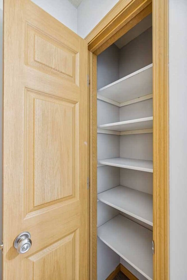 Floorplan - Pinebrook Apartments