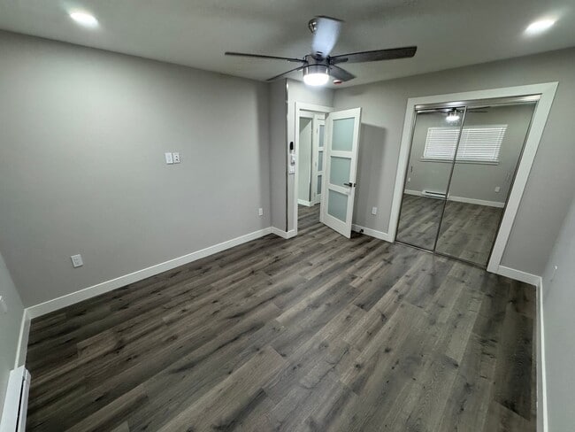 Building Photo - Recently Remodeled 2BD/1BA Duplex Near Dow...