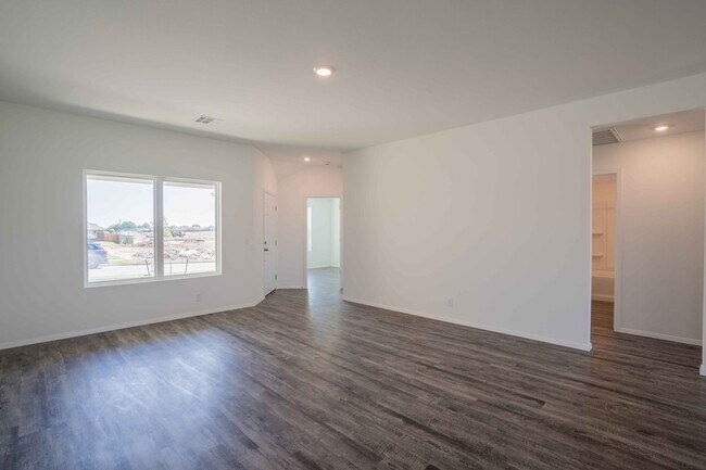 Building Photo - 2922 S 13th Ct