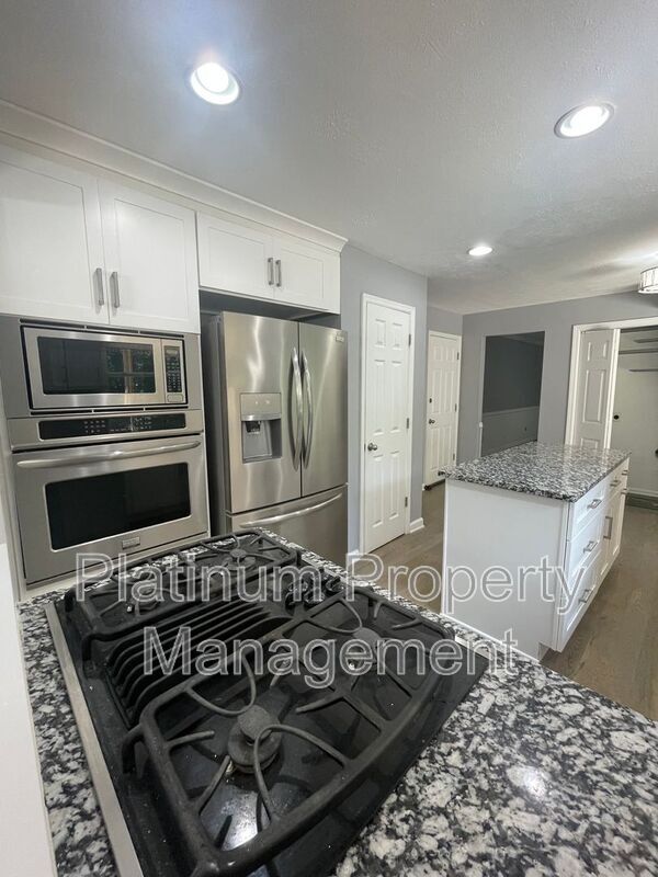 Building Photo - 3757 Peachtree Corners Cir