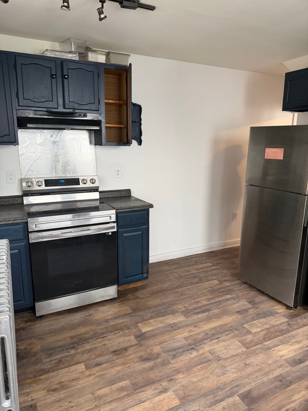 Building Photo - 441 Nichols St