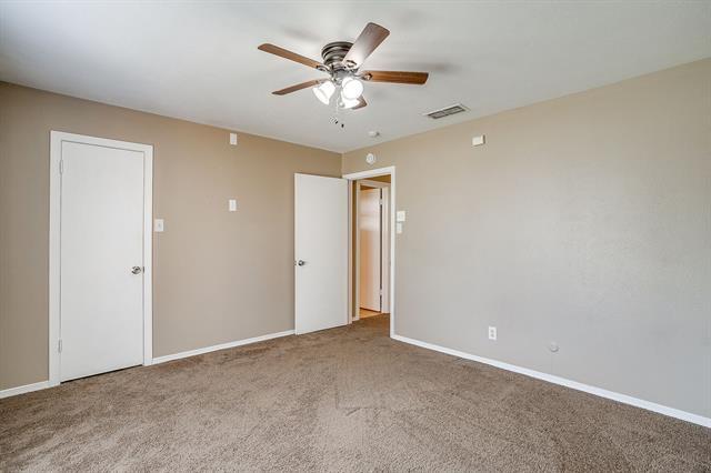 Building Photo - 1060 S Burleson Blvd