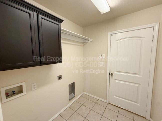 Building Photo - 9104 Quincy Ave