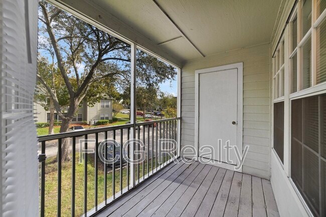 Building Photo - 6112 Westgate Dr