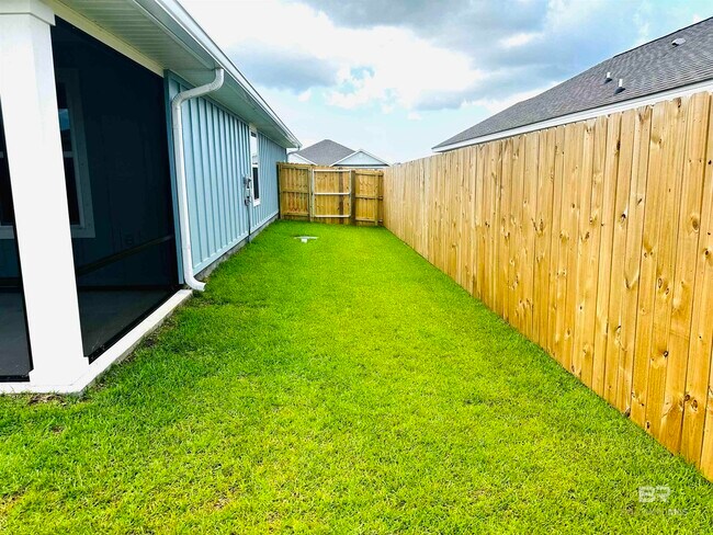 Building Photo - 394 Preston Wy