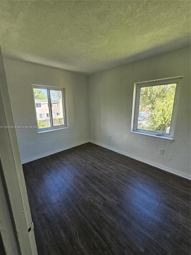 Building Photo - 225 NW 84th Terrace