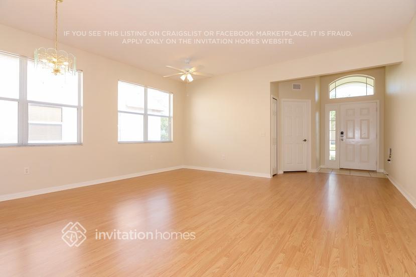 Building Photo - 3231 70th Ct E