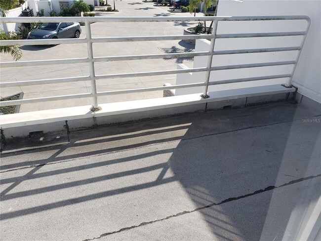 Building Photo - 2961 W Knights Ave