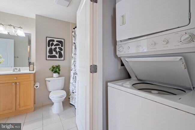 Building Photo - 2001 15th St N