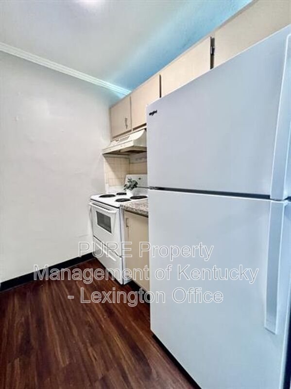 Building Photo - 1685 Alexandria Dr