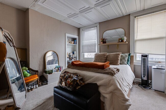 Building Photo - 1323 Virginia Ave