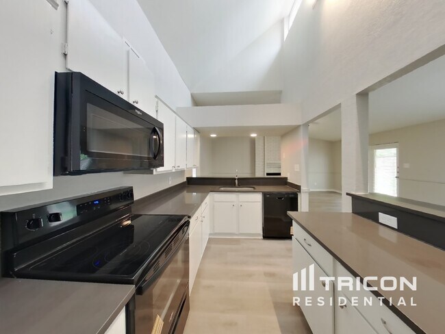 Building Photo - 4501 Timber Run Dr