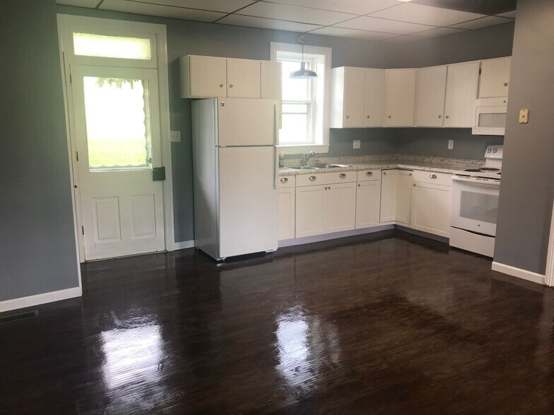 Building Photo - 1353 Irish Creek Rd