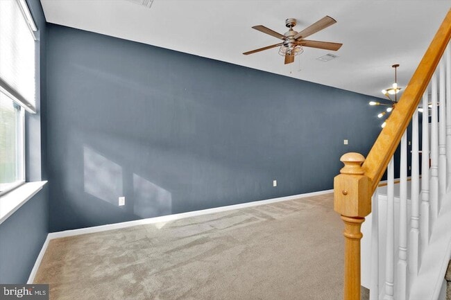 Building Photo - 7 Rowand Way E
