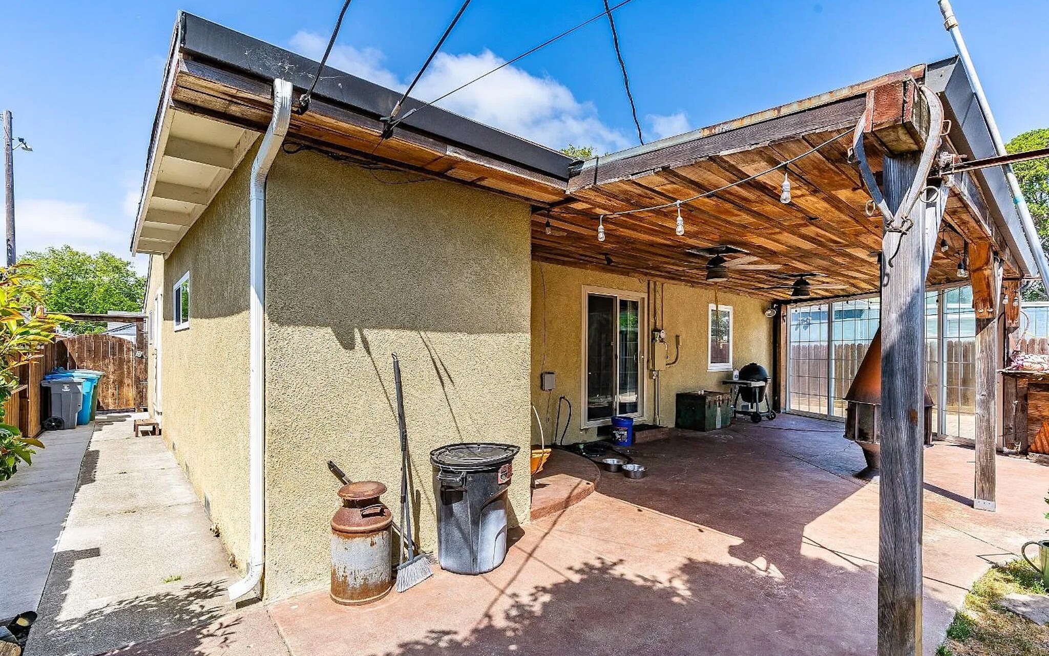 Building Photo - 1034 Caldwell Ave