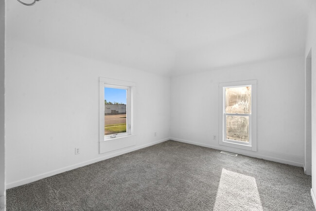 Building Photo - 1203 E Cherry St