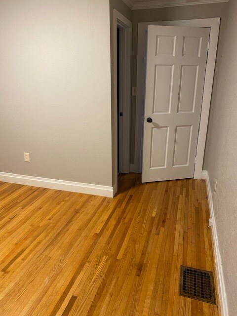 Building Photo - 209 43rd St S