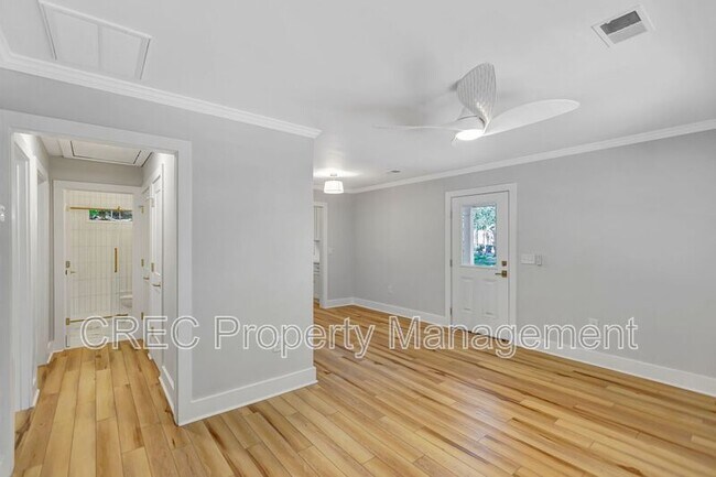 Building Photo - 1757 Skinner Ave