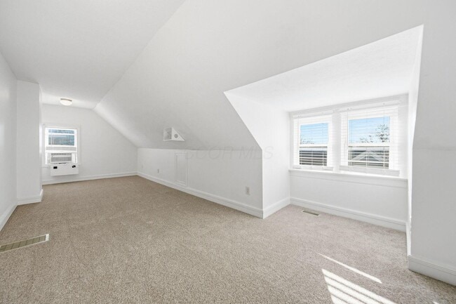 Building Photo - 1153 Jaeger St