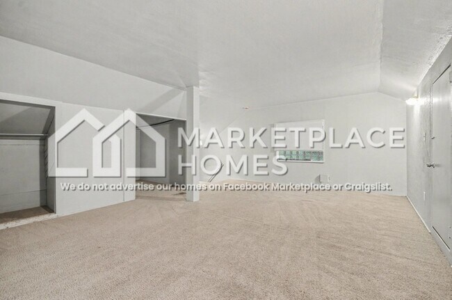 Building Photo - 15071 Cruse St