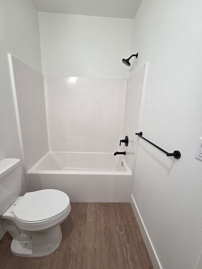 Building Photo - Brand New Build on Old Alturas - ALL Electric with City of Redding Solar!