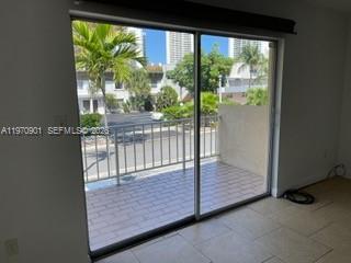 Building Photo - 3522 NE 171 St