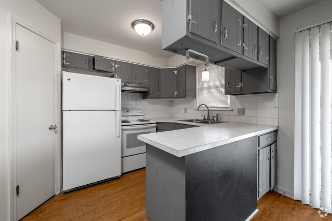 Interior Photo - Ross Center Village