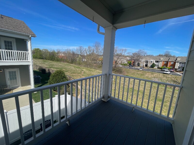 Building Photo - 421 Birr Dr