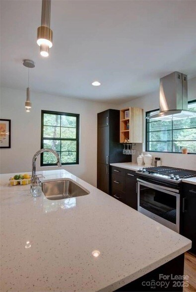 Building Photo - 3945 Rockfern Rd
