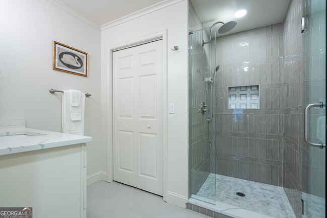 Building Photo - 26 Jennifer Ln