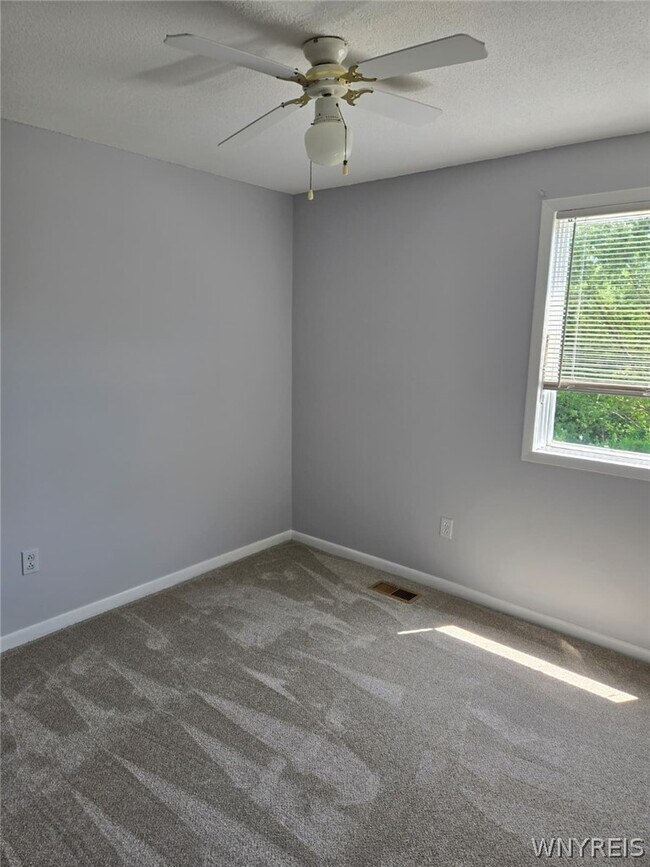 Building Photo - 1283 Peppertree Dr