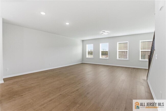 Building Photo - 4 Barton Ave