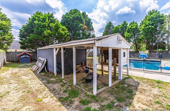 Building Photo - NEW LISTING!!!!!