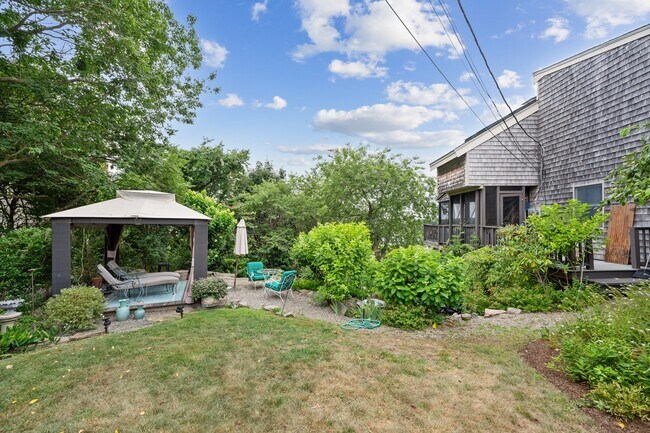 Building Photo - 12 Squam Ln