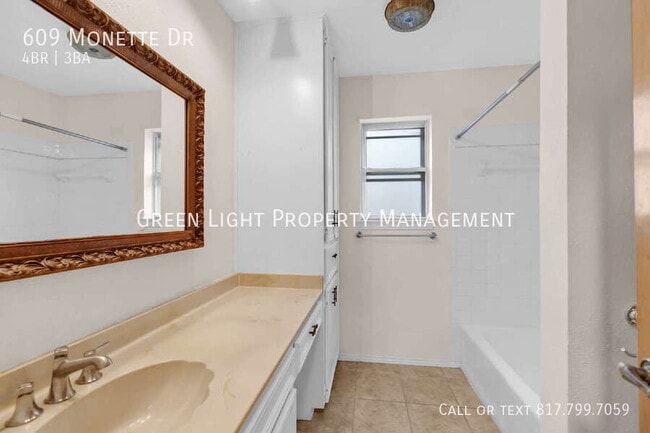 Building Photo - 609 Monette Dr