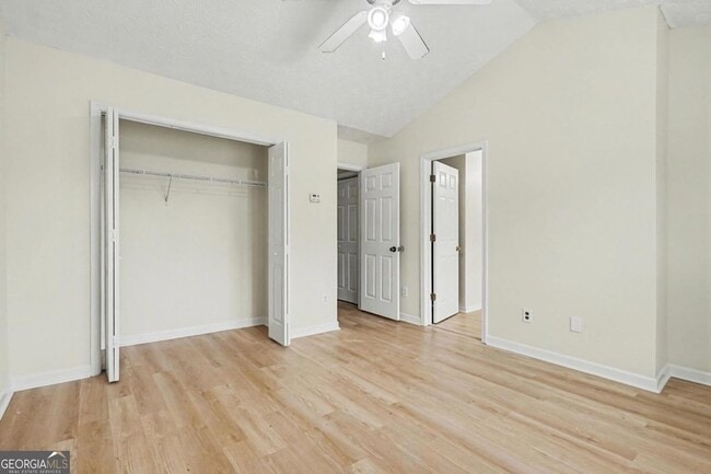 Building Photo - 2545 Walden Lake Dr