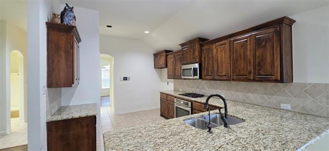 Building Photo - 2697 Lake Ridge Dr