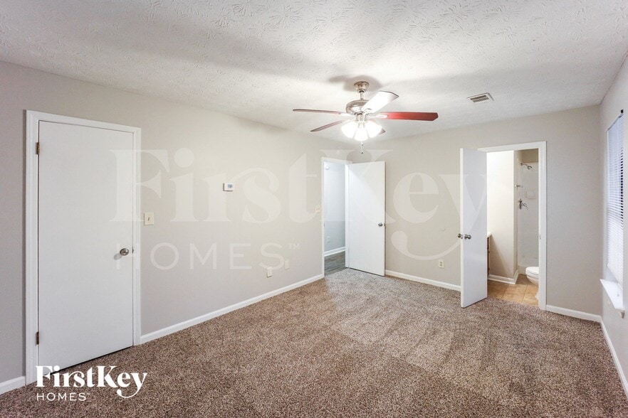 Building Photo - 1327 Labelle St