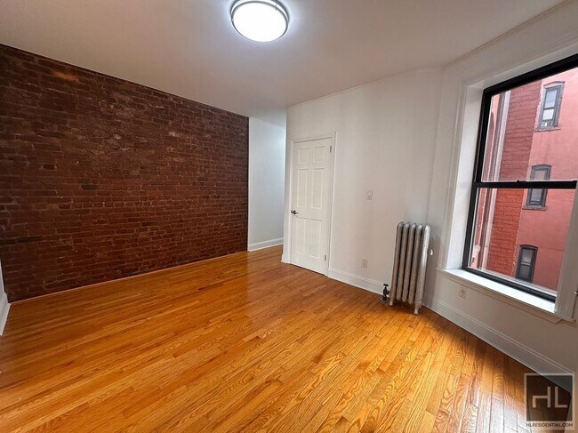 Building Photo - EAST 7 STREET